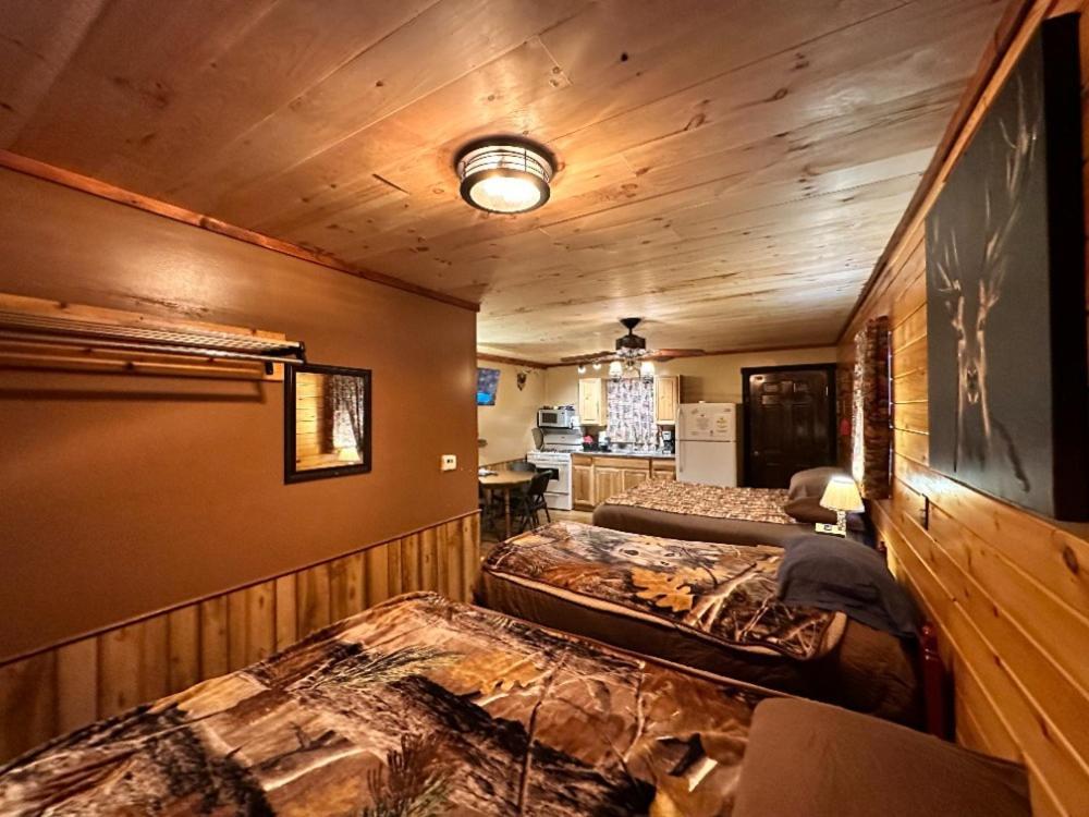 Best Bear Lodge & Campground Irons Bagian luar foto