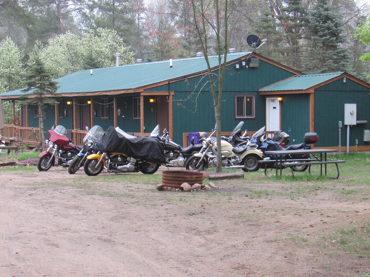 Best Bear Lodge & Campground Irons Bagian luar foto