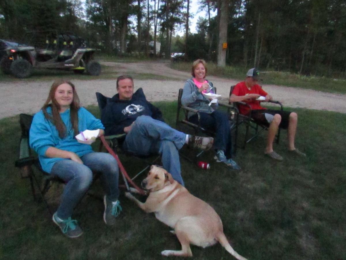 Best Bear Lodge & Campground Irons Bagian luar foto